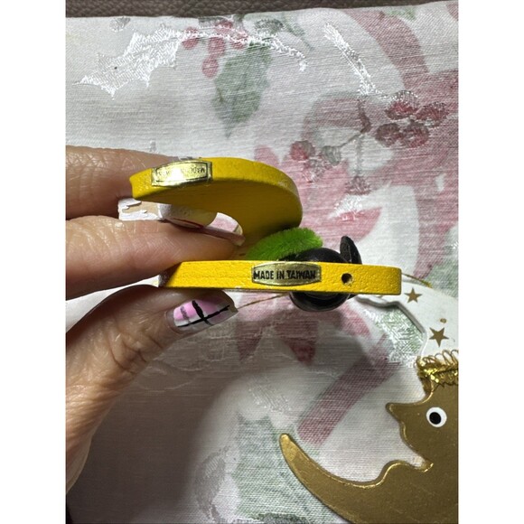 Vtg Wooden Cresesnt Moons Christmas Ornament Folk Art Hand Painted Santa Tree - Picture 6 of 6